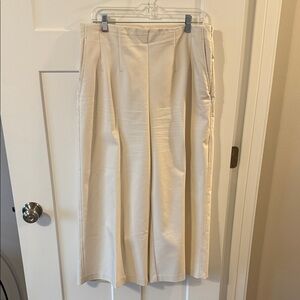 H&M Off-White Cropped Trousers